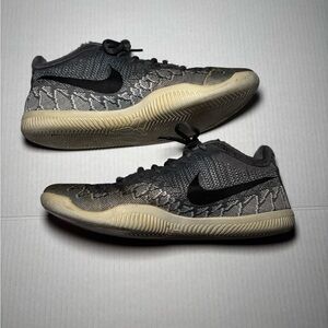 Nike Mamba Rage Size 10
